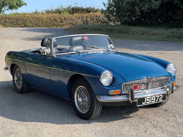 Image 1/12 de MG MGB (1972)