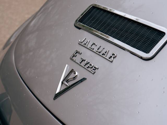 Jaguar E-Type V12 (2+2)