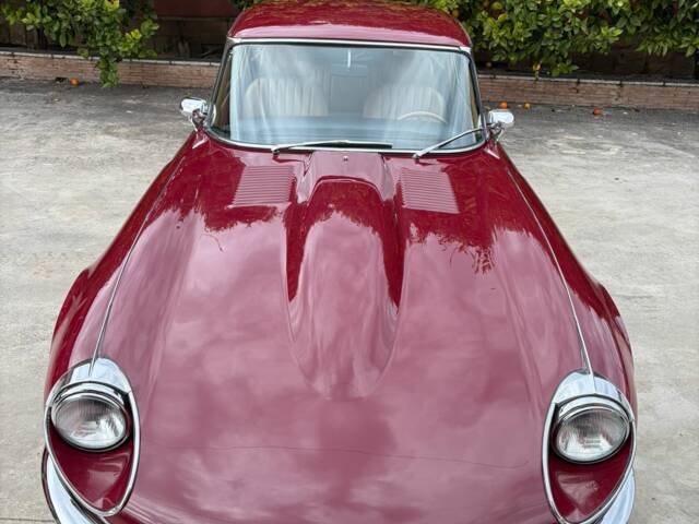 Jaguar E-Type V12 (2+2)
