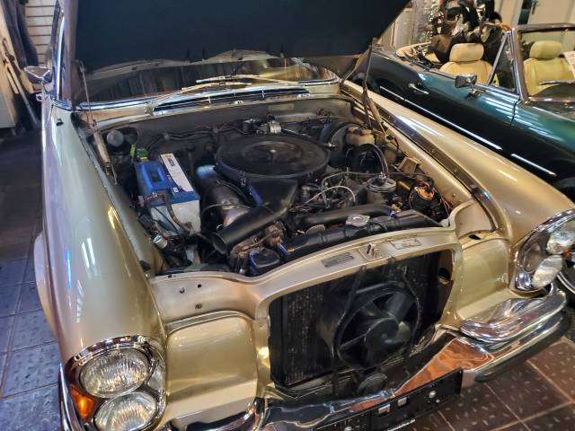 Mercedes-Benz 280 SE 3,5