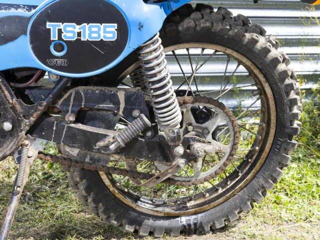 Suzuki TS 185