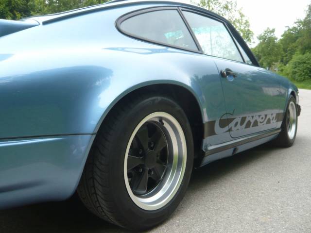 Porsche 911 Carrera 2.7
