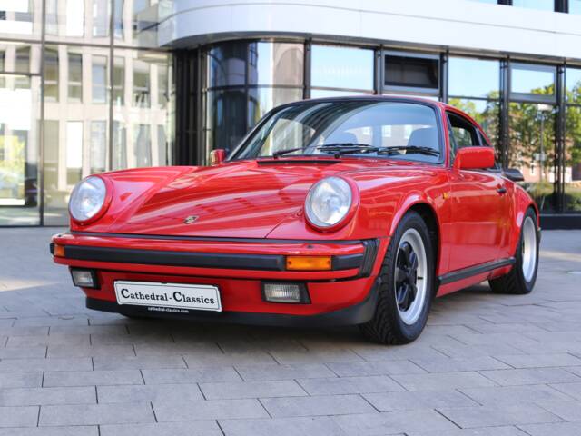 Porsche 911 Carrera 3.2
