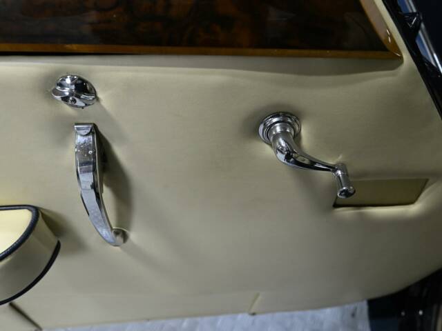 Jaguar Mk VIII