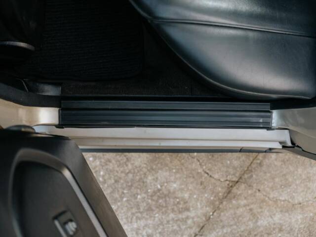 Mercedes-Benz 190 E 2.3-16