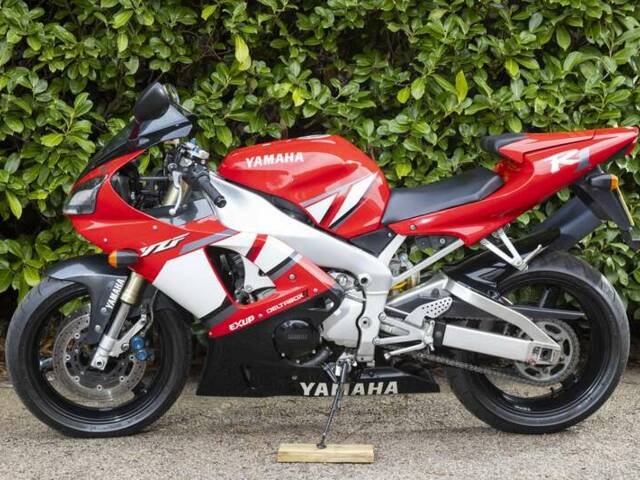 Yamaha YZF-R1