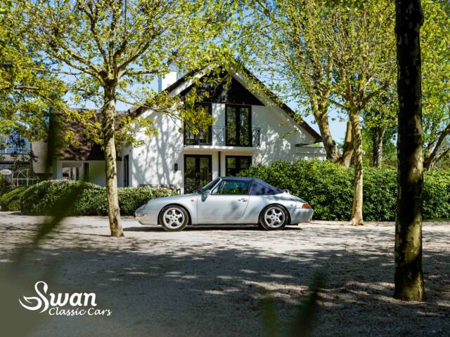 Porsche 911 Carrera