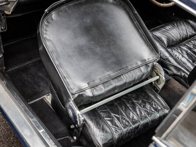Aston Martin DB 4
