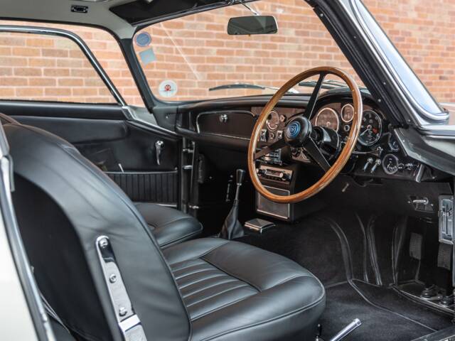 Aston Martin DB 5