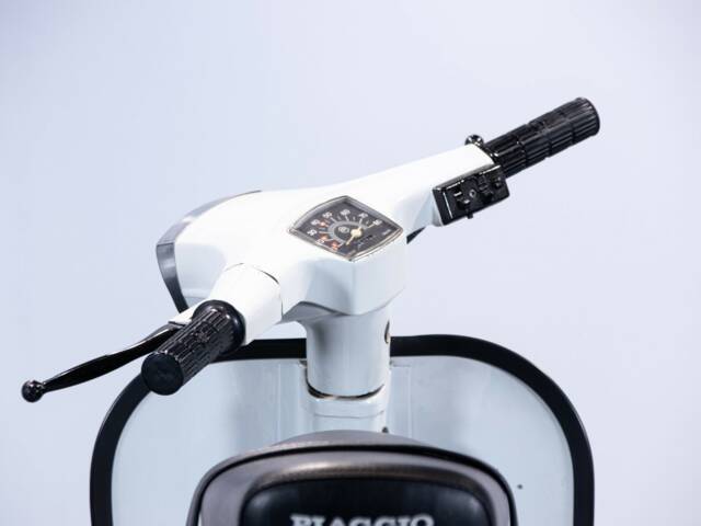 Piaggio Vespa 50 Special