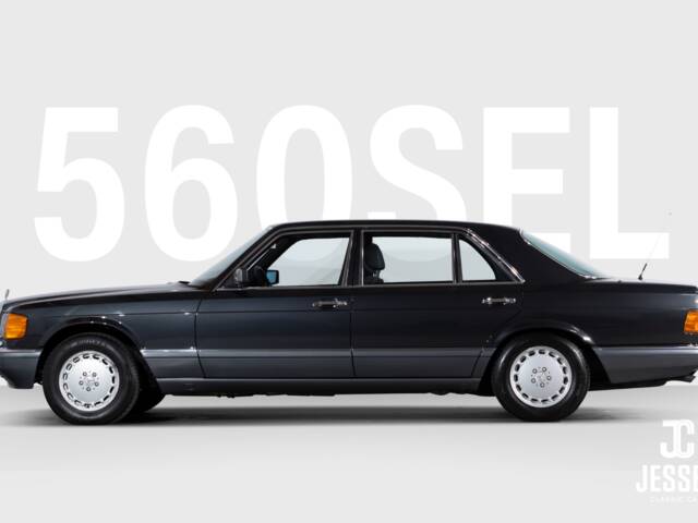 Immagine 1/52 di Mercedes-Benz 560 SEL (1988)