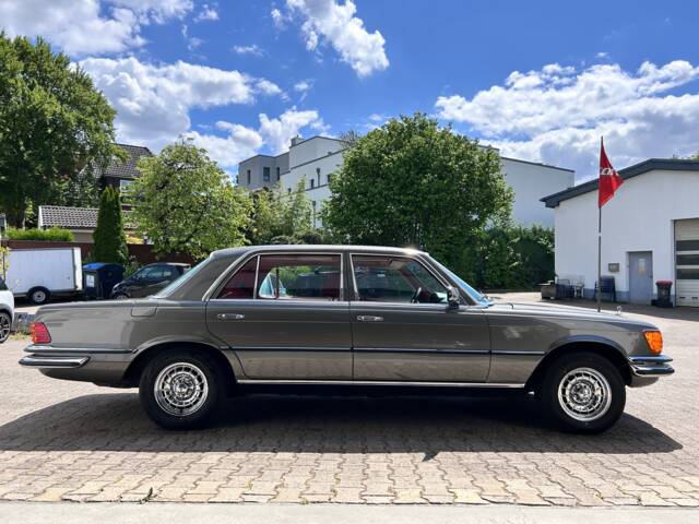 Mercedes-Benz 450 SEL