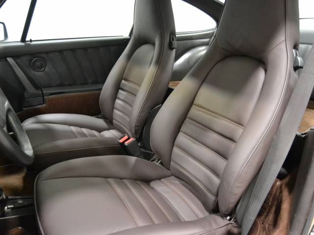 Porsche 911 Turbo 3.3