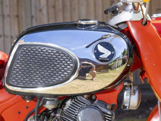Honda C 72