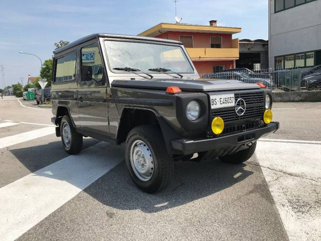 Mercedes-Benz 200 GE (SWB)