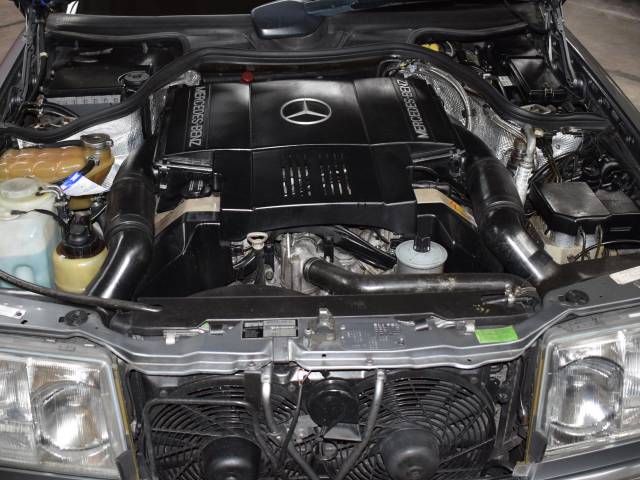 Mercedes-Benz 500 E