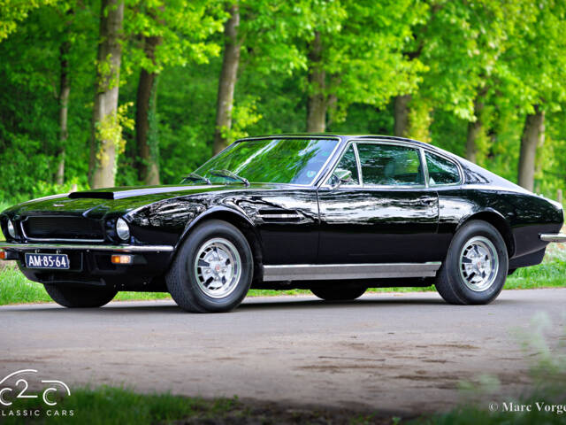 Aston Martin V8