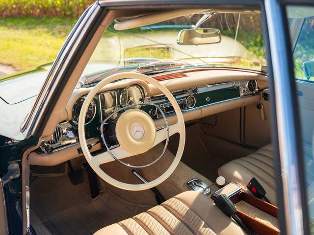 Mercedes-Benz 280 SL