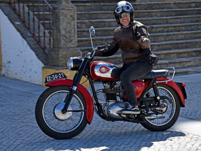 BSA B 44