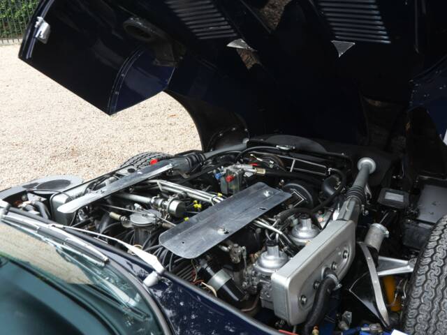 Jaguar E-Type V12