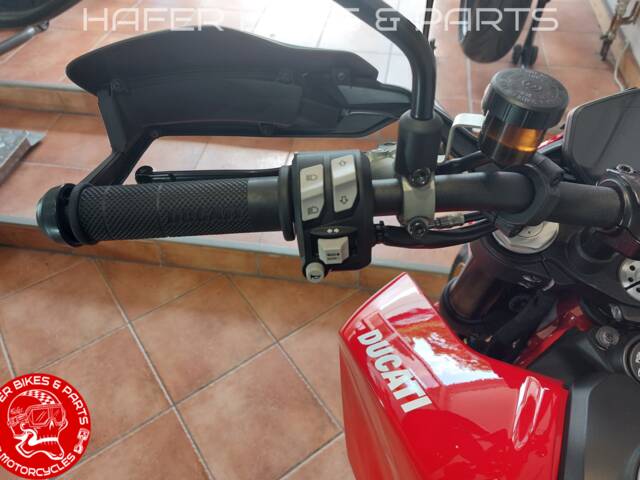 Ducati Hypermotard 950