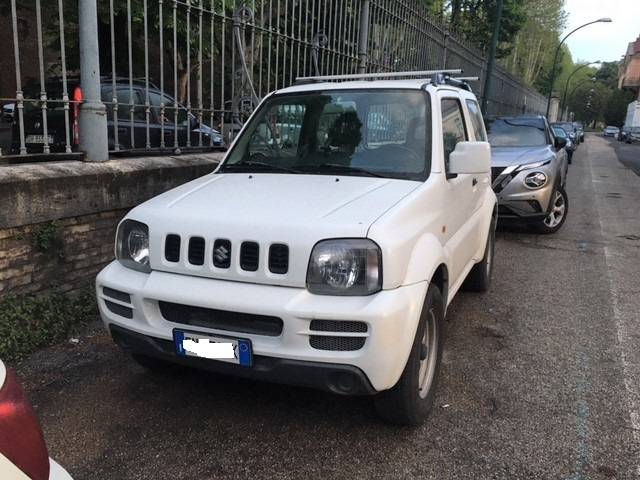 Afbeelding 1/8 van Suzuki Jimny (2012)