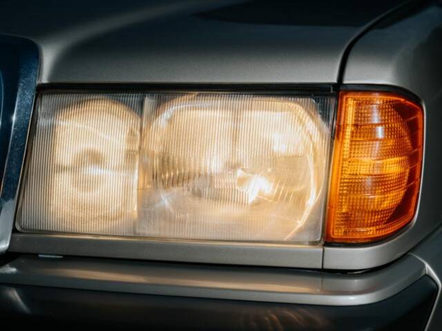 Mercedes-Benz 190 E 2.3-16