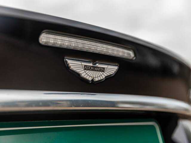 Aston Martin DBS Volante