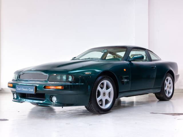 Immagine 1/37 di Aston Martin V8 Coupé (1999)