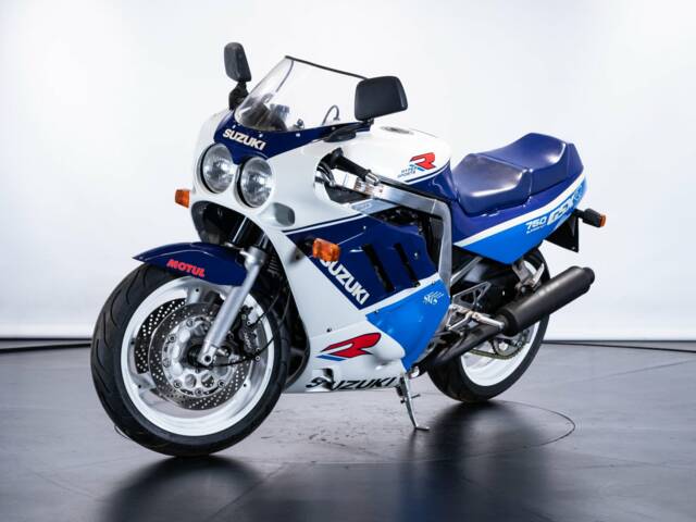 Suzuki GSX-R 750
