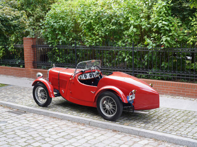 Singer 9 Sports