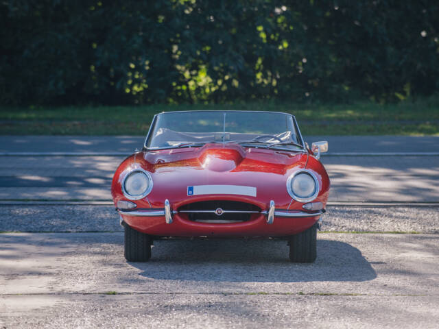 Jaguar E-Type 3.8