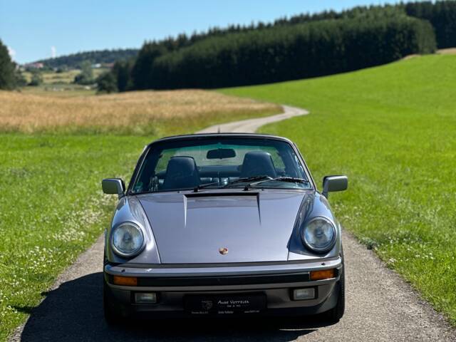 Porsche 911 Carrera 3.2 "#250.000 911"