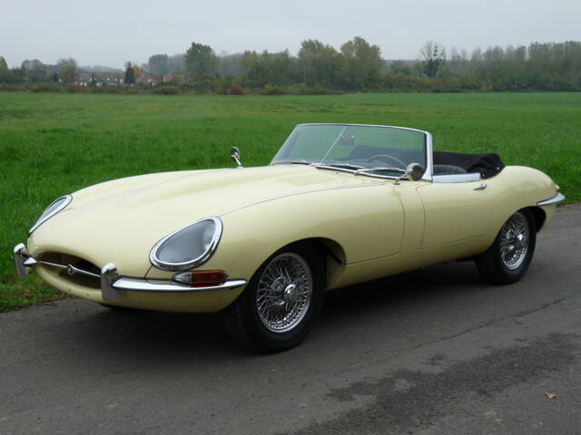 Jaguar E-Type 4.2