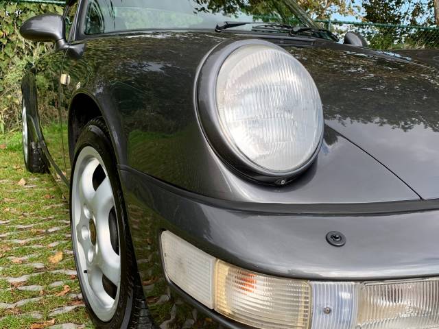Porsche 911 Carrera 4