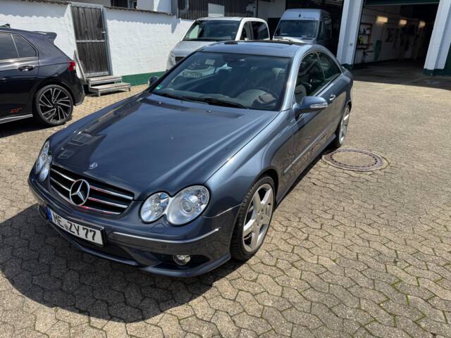Image 1/6 of Mercedes-Benz CLK 320 CDI (2006)