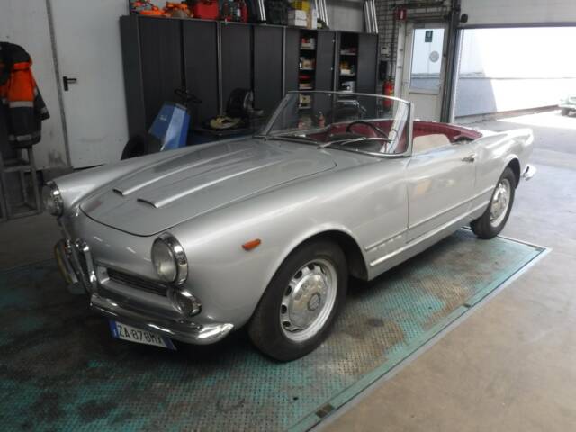 Image 1/50 of Alfa Romeo 2000 Spider (1961)