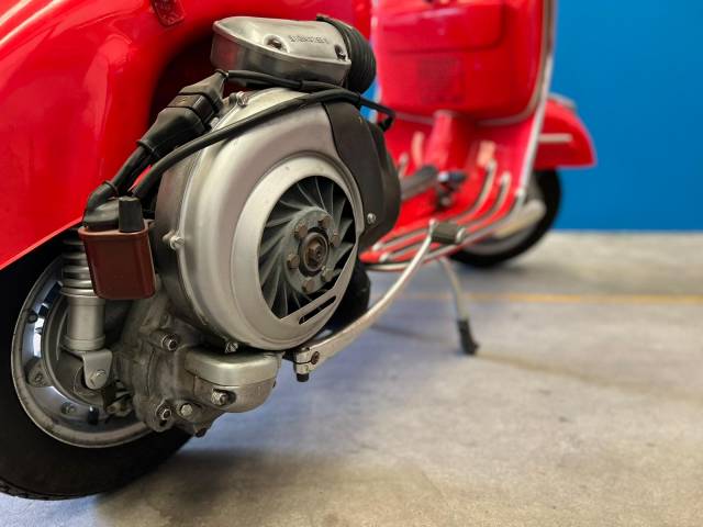Piaggio Vespa 180 SS