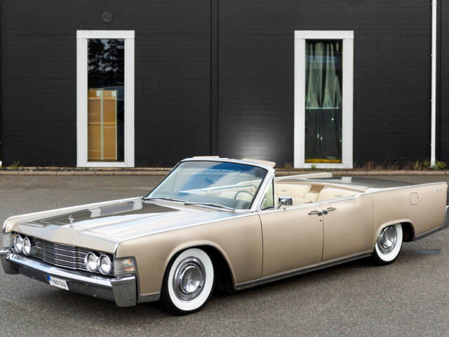 Bild 1/135 von Lincoln Continental Convertible (1965)