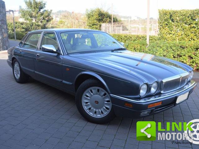 Bild 1/20 von Daimler Six (1995)