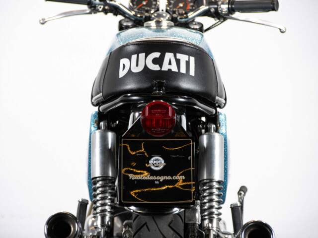 Ducati 750 GT