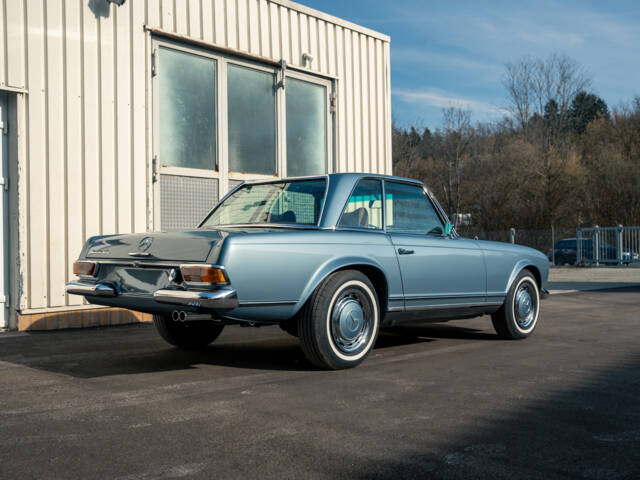 Mercedes-Benz 280 SL