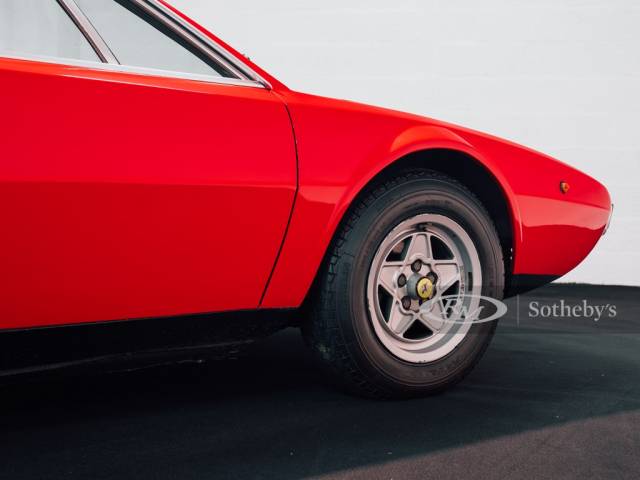 Ferrari Dino 208 GT4