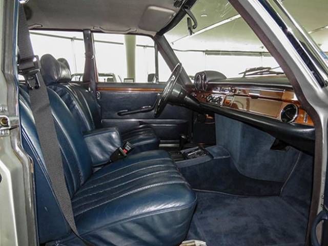Mercedes-Benz 300 SEL 3.5