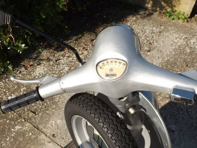 Piaggio Vespa 125 Primavera