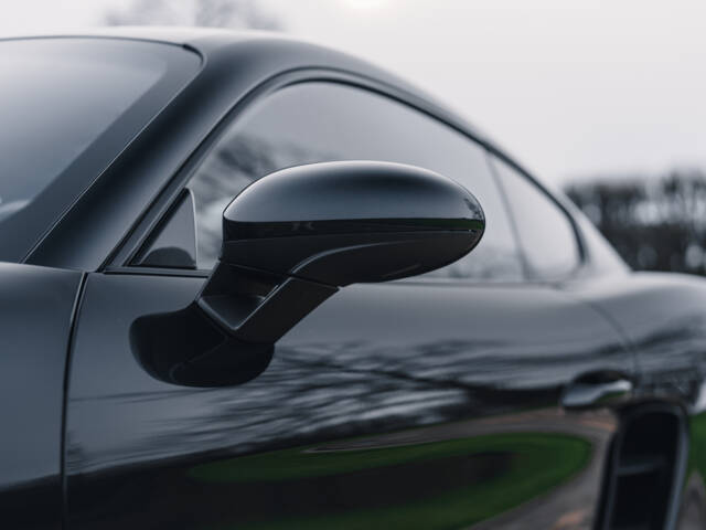Porsche 718 Cayman T