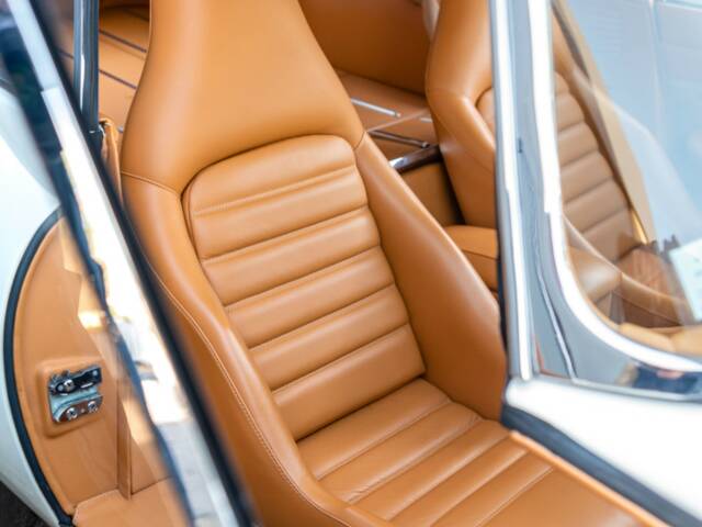 Jaguar E-Type 4.2