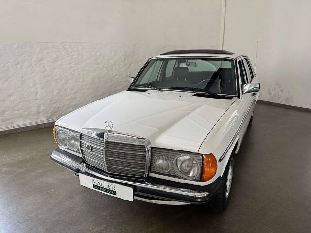 Bild 1/20 von Mercedes-Benz 200 (1982)