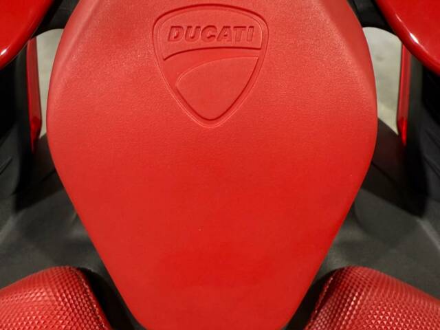 Ducati Panigale V4 R