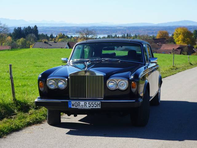 Image 1/9 de Rolls-Royce Silver Wraith II (1979)